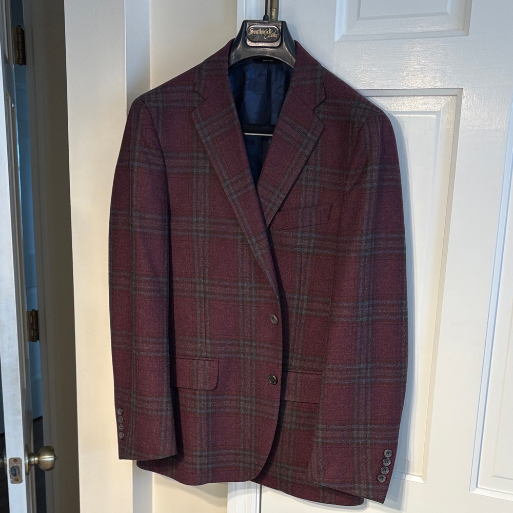 Allen Edmonds/Southwick Maroon Checkered Blazer-40R, USA Made